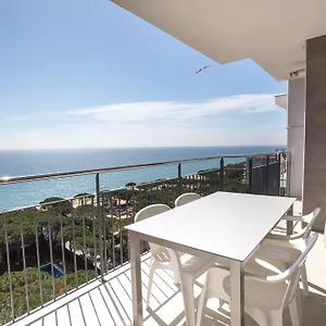 https://apartamentos-blanes-condal.catalonia-hotels.com